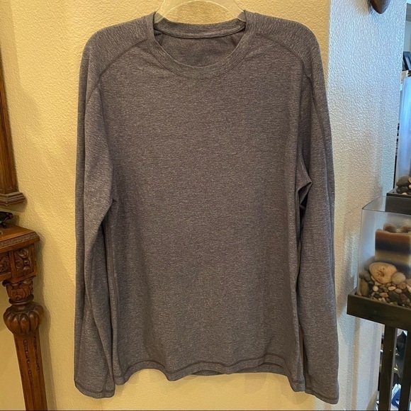lululemon athletica Other - LULULEMON Men Gray Long Sleeve Top Size S/M